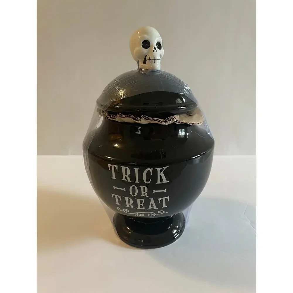 Target by Hyde‎ & EEK Trick or Treat Black Skeleton Head Ceramic Cookie Jar